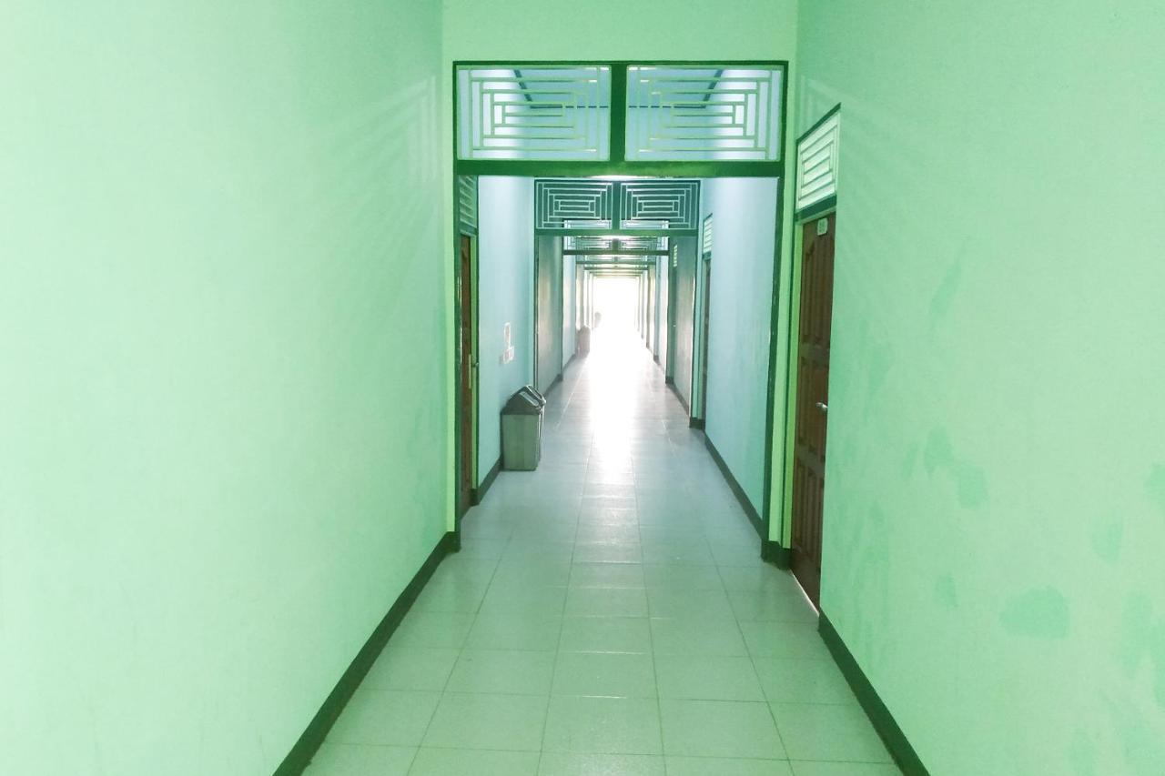 OYO 3098 Hotel Sahabat Baru Singkawang Luaran gambar